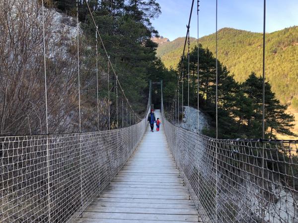 La Via del Nicolau y el puente colgante, en el Berguedà