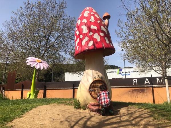 Parque de Francesc Macià, esculturas gigantes en Malgrat de Mar