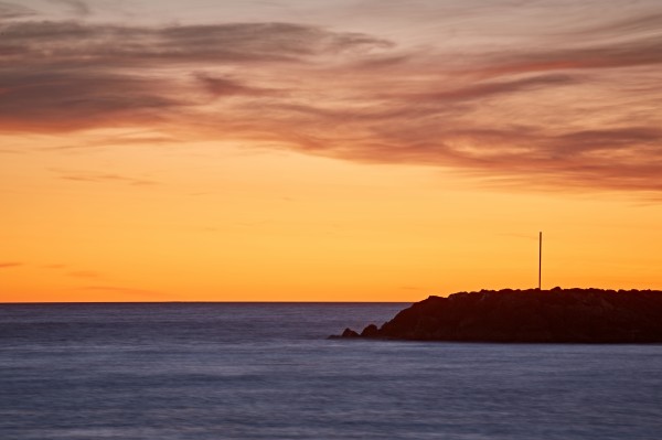 Una postal del Mediterráneo desde la montaña de Cunit