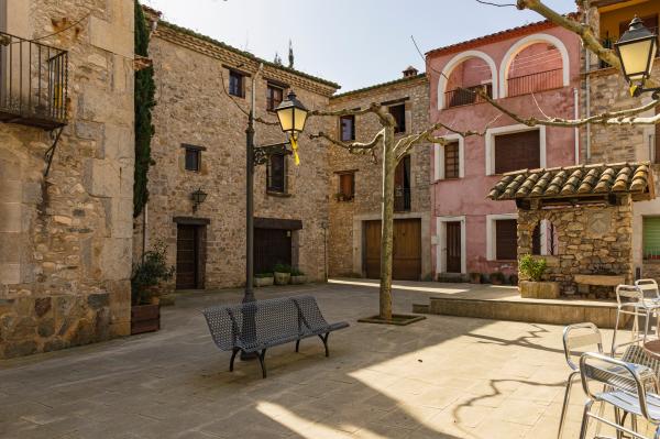 La Fira del Carbó de Sant Llorenç de la Muga: tradició i màgia