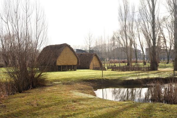 Parc Neolític de la Draga amb nens