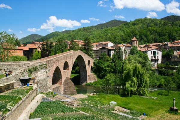 El pueblo de la leyenda del Conde Arnau