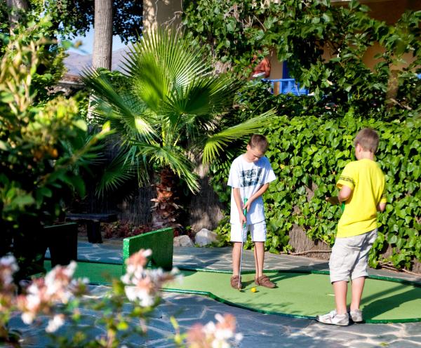 Mini Golf Greens Con niños