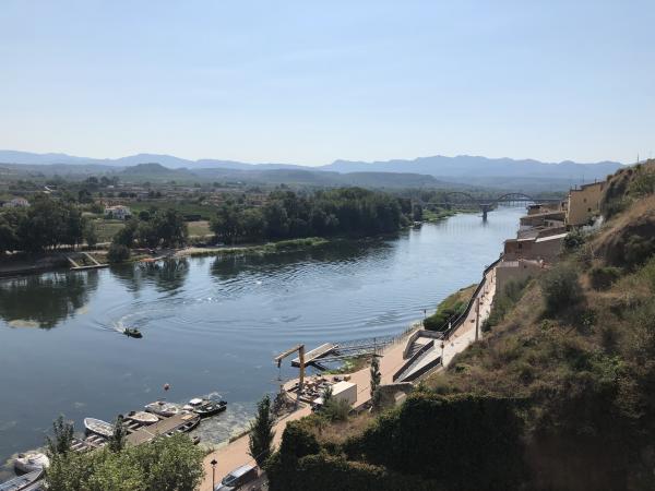 Donde el Ebro se hace majestuoso