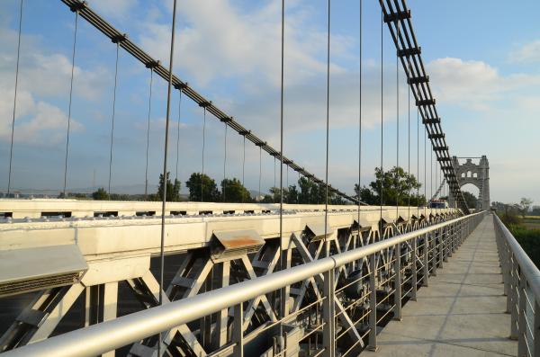 Puente Colgante | Pont Penjant, Amposta. Foto: SHUTTERSTOCK.COM