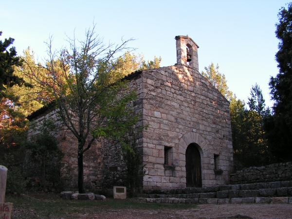 Ermita de Barrulles amb nens