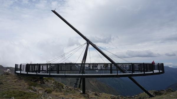 El mirador de Tristaina i la plataforma en suspensió | ordinoarcalis.com