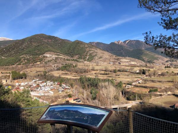 La Via del Nicolau y el puente colgante, en el Berguedà