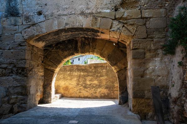 Passeig de les Cultures i Call Jueu amb nens