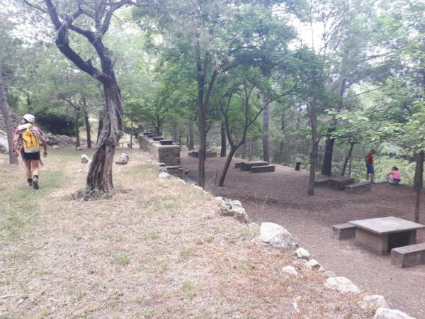 Àrea recretiva de la Font de Bordonera, a Organyà amb nens