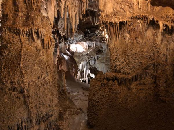 Les Coves Meravelles de Benifallet: aventures en família al Baix Ebre | Coves Meravelles de Benifallet. Foto: ESCAPADAAMBNENS.COM
