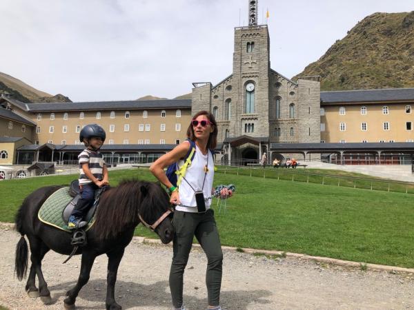 Passeig en poni per la Vall de Núria