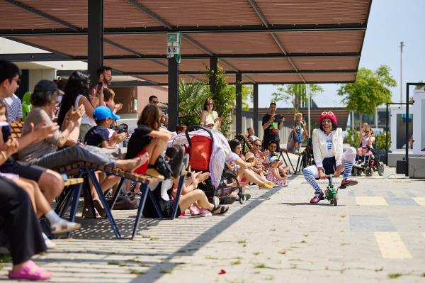 Dissabte Blau en el Port Olímpic de Barcelona, actividades familiares junto al mar