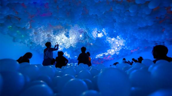 Balloon Museum a Barcelona: Una exposició inmersiva amb globos per nens i famílies