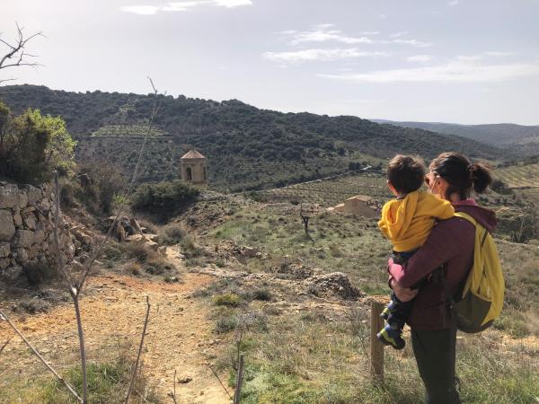 Excursión a la Cova dels Calaixos | Cova dels calaixos, a Vilanova de Prades. Foto: ESCAPADA AMB NENS