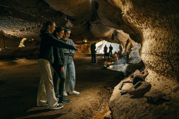 <span>1</span>Les Coves de l'Espluga: Informació pràctica | Foto: Coves de l'Espluga