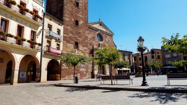 Prades, un pueblo con encanto de color rojo