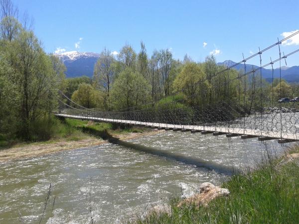 Pont de la Palanca del Segre amb nens