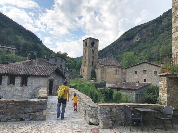 Beget, un poble amb encant amb nens