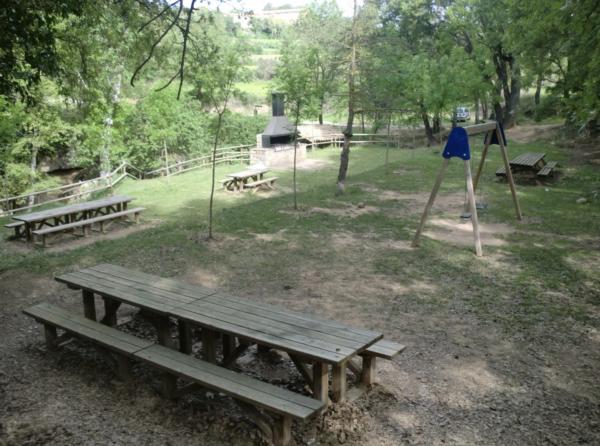 Área de ocio de las Fuentes de Sant Climenç Con niños