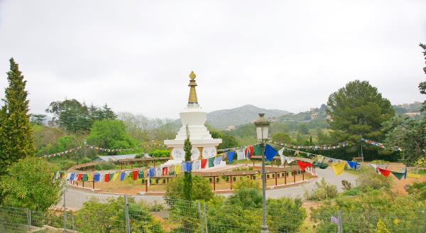 Monestir Budista del Garraf amb nens