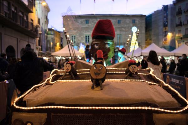 Fira de Santa Llúcia i cagada del Tió gegant, a Manresa