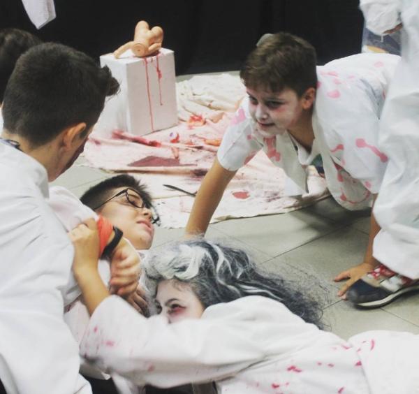 Túnel del terror infantil a Ripollet, 'La invasión zombie'