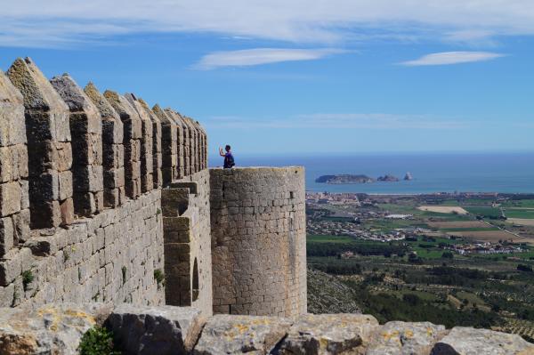 El Castell de Torroella de Montgrí amb nens