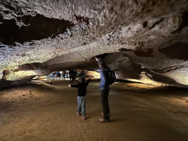<span>1</span>Les Coves de l'Espluga: Informació pràctica | Foto:escapadaambnens.com