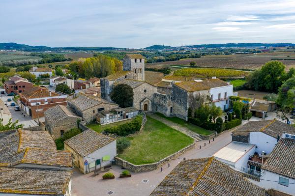 Avinyonet del Penedès con niños