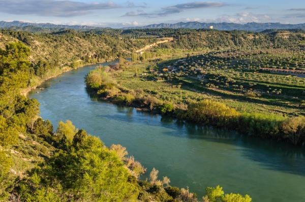 El poble on l'Ebre passa dues vegades