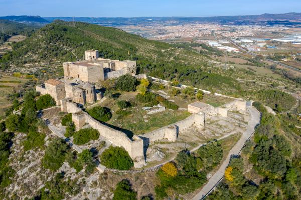 Excursión lúdica hasta el Castillo de Claramunt, uno de los mejores de Catalunya