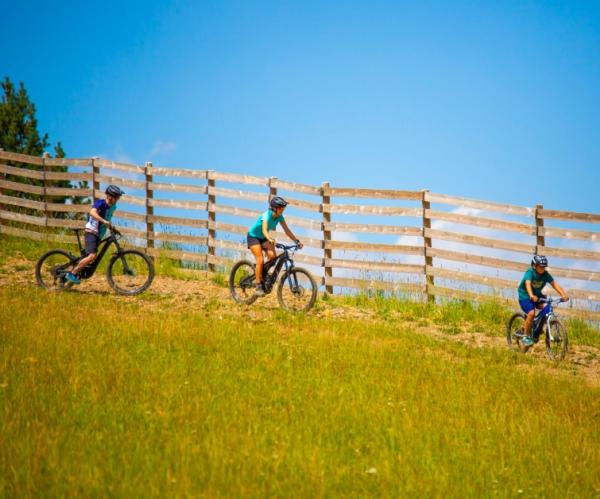 Pedal por el Pirineo! Alquila una bicicleta eléctrica en Boí Taüll y descubre el Valle