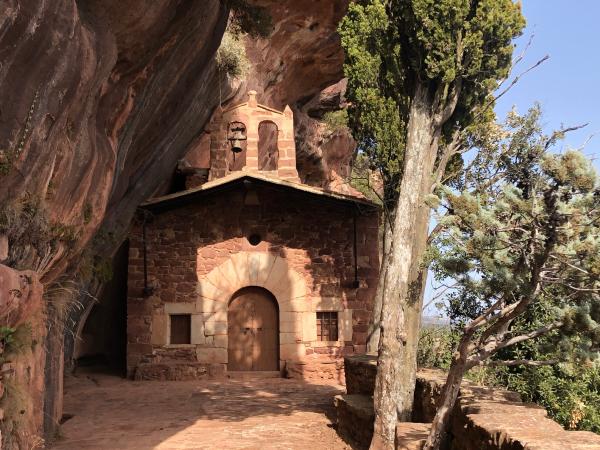 La ermita de la Abellera de Prades | Ermita de la Abellera. Foto: ESCAPADAAMBNENS.COM