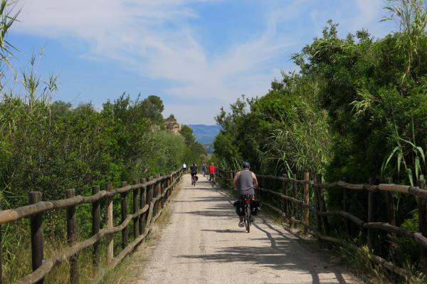 Excursions amb bici sorprenents per fer amb nens a Tarragona