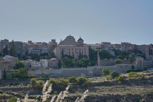 Muralles de Cervera amb nens