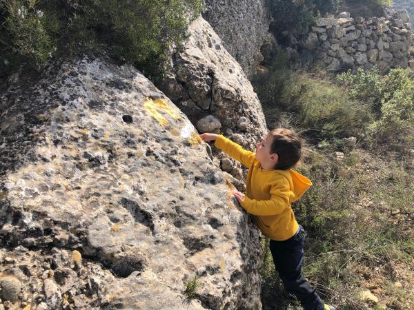 Excursión a la Cova dels Calaixos Con niños