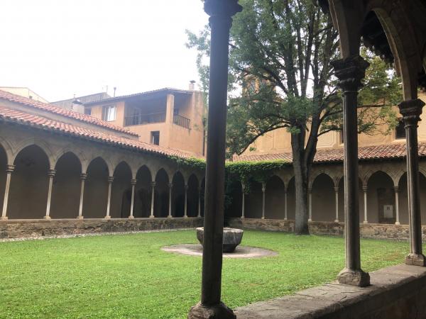 Monasterio de Sant Joan de las Abadesses | ESCAPADAAMBNENS.COM