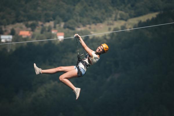 La tirolina de Boí Taüll, l’aventura més emocionant del Pirineu