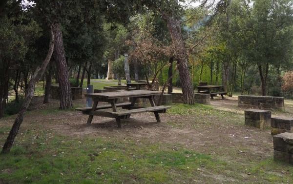 El Parc del Serrat, a Monistrol de Calders, el Moianès | patrimonicultural.diba.cat