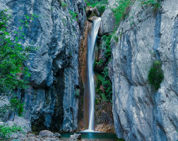 El camí dels Empedrats i el salt de la cua de cavall