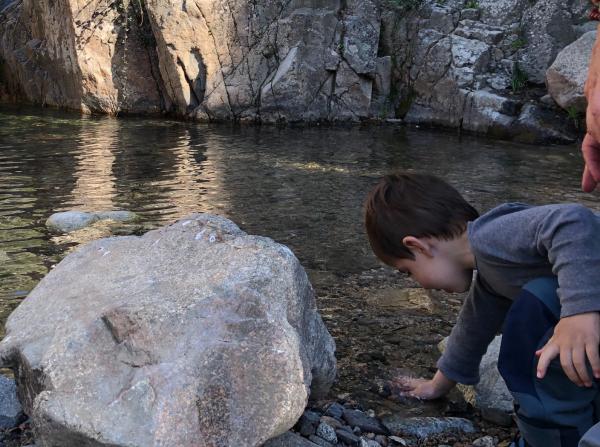 Salto de agua del barranco de Castellfollit Con niños